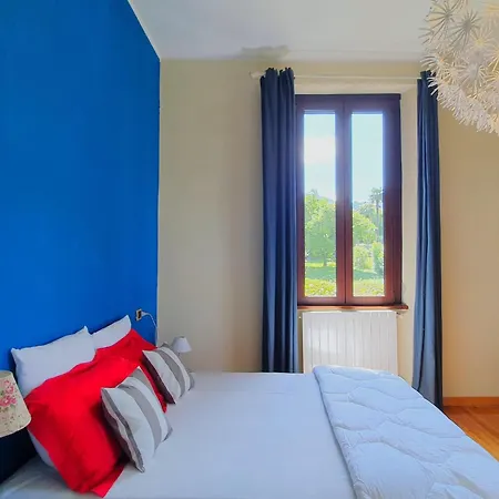 Casa de Férias Elegant With Private Garden In Castello